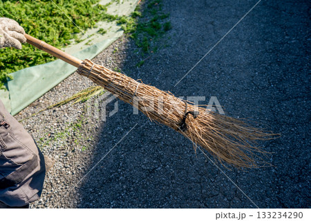 Japanese Gardener 133234290