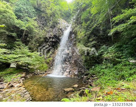 二段滝の滝壺。広島県安芸太田にある龍頭峡。 133235926