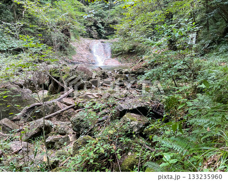 ナメラ滝。広島県安芸太田にある龍頭峡。 ナメラ滝。広島県安芸太田にある龍頭峡。 133235960
