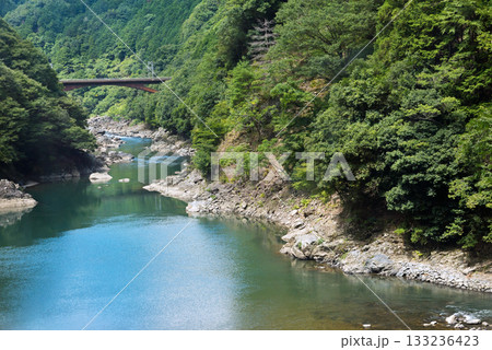 嵯峨野トロッコ列車の風景 嵯峨野トロッコ列車の風景 133236423