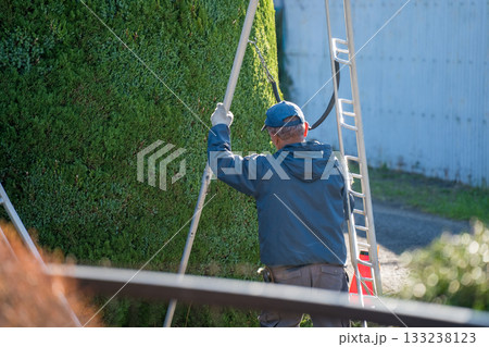 Japanese Gardener Japanese Gardener 133238123