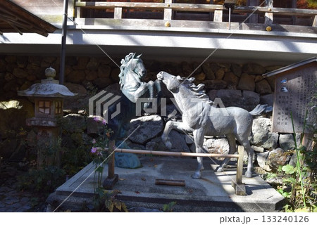 2025年11月16日　貴船神社　神馬像 133240126