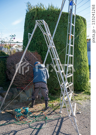 Japanese Gardener Japanese Gardener 133241268