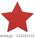 赤い木製スター／星型パーツ／デコレーション素材（白背景） 133243114