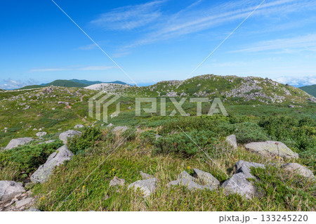 ニセコ・イワオヌプリの登山道からの風景  133245220