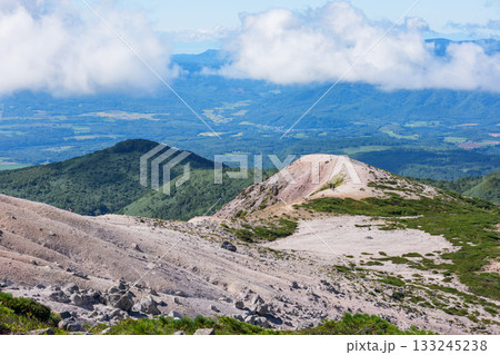 ニセコ・イワオヌプリの登山道からの風景 ニセコ・イワオヌプリの登山道からの風景 133245238