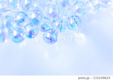 ガラス玉・キラキラ 背景素材 133249624