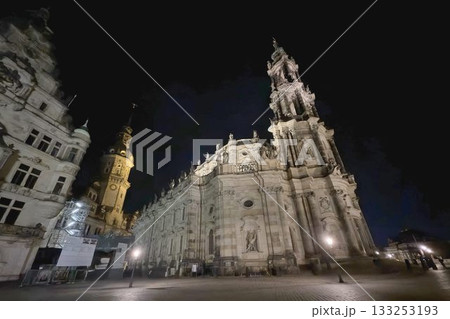 エルベ川の真珠 ドイツ「ドレスデン旧市街の夜景」 エルベ川の真珠 ドイツ「ドレスデン旧市街の夜景」 133253193