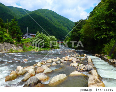 流れと戯れる―奈川 黒川渡の渓流釣り日和 133253345