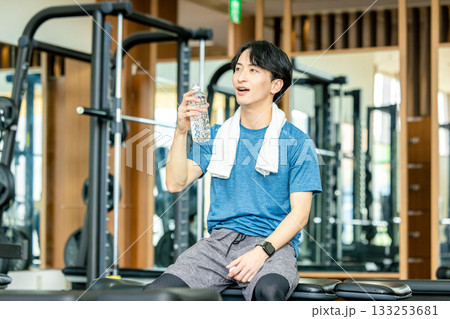 水分補給 男性 水分補給 男性 133253681