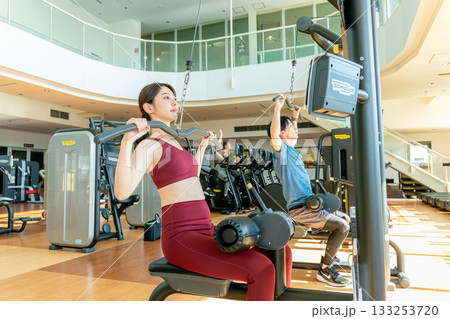 ラットプルダウンマシン 133253720