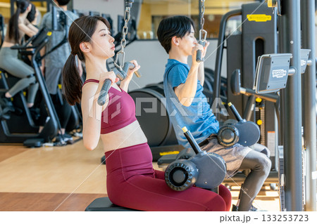 ラットプルダウンマシン 133253723