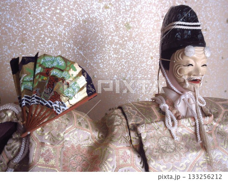 手作りの日本人形 133256212
