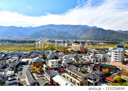 韮崎市役所周辺を望む(山梨県韮崎市)【2025.11】 133256694