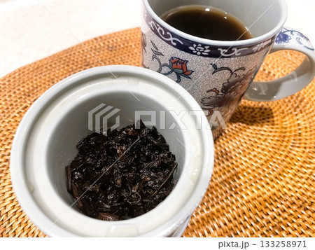 中国茶（古樹龍珠）をマグカップで愉しむ7 133258971