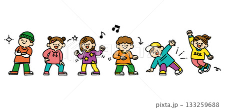 子供たちがダンスを楽しむカラフルな手描きのイラストセット 133259688