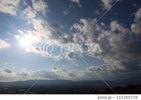 山の上から見た景色 133260739