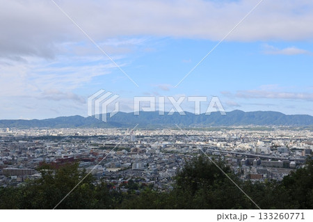 雲と青空と景観 133260771