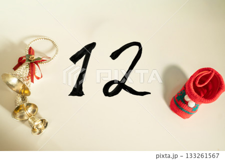12月のクリスマスイメージの背景素材 133261567