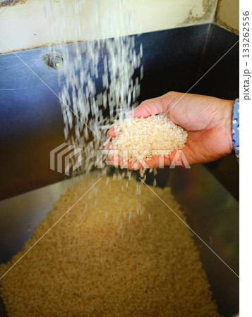 コイン精米　令和の米騒動 133262556