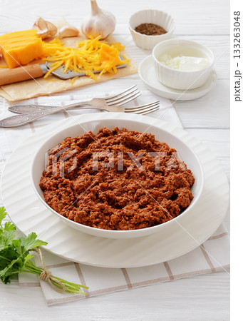 slow cooked spicy beef ragu, cincinnati chili 133263048