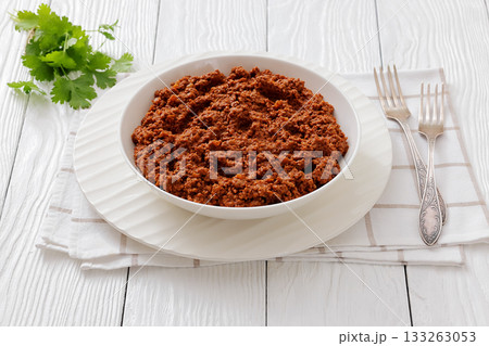 slow cooked spicy beef ragu, cincinnati chili 133263053