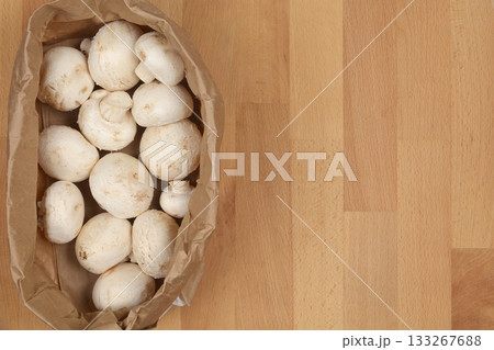 Fresh white mushrooms 133267688