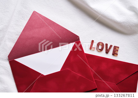 Red envelope revealing love message on valentine's day 133267811