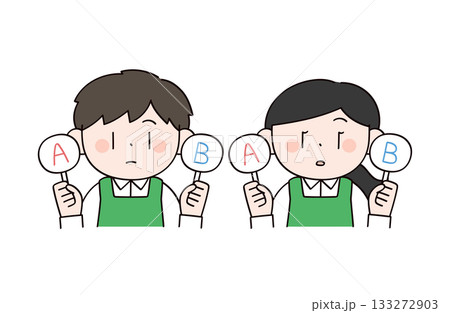 選択札を持つスーパーの店員イメージの男女イラスト 133272903