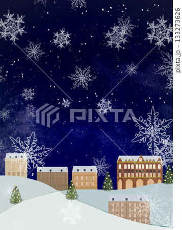 クリスマス外国の街並み_青雪背景_縦 クリスマス外国の街並み_青雪背景_縦 133273626