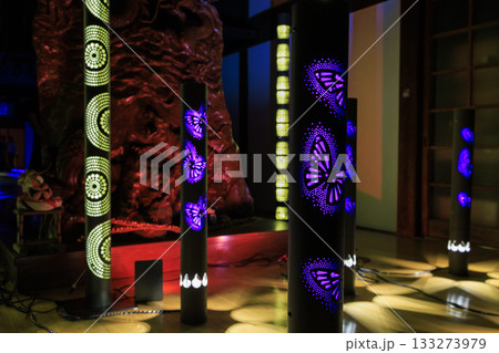 岐阜県関市・龍泰寺の龍の木彫りを照らす幻想的竹あかりライトアップ 133273979