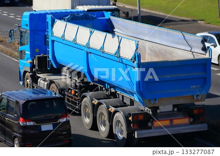 トレーラーダンプ 133277087