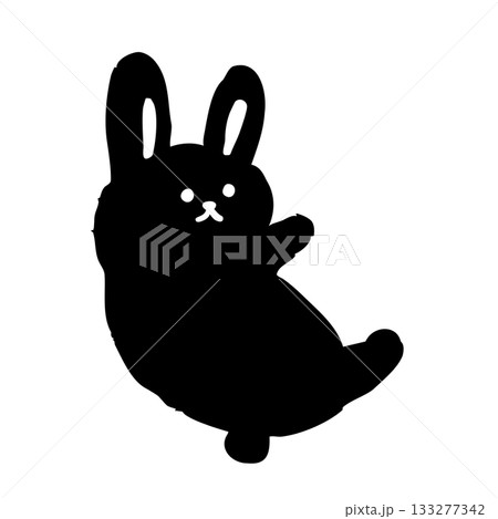 何かに寄り添うように体を傾けた、かわいい手描き風のうさぎシルエットイラスト。白黒でミニマルに仕上げた 133277342