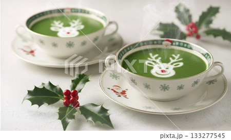 クリスマス　トナカイの飾りのブロッコリーのポタージュ 133277545