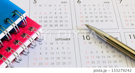 ノートとカレンダー スケジュール管理 シフト調整 2:1 ノートとカレンダー スケジュール管理 シフト調整 2:1 133279242