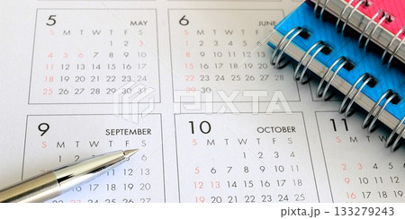 ノートとカレンダー スケジュール管理 シフト調整 2:1 ノートとカレンダー スケジュール管理 シフト調整 2:1 133279243