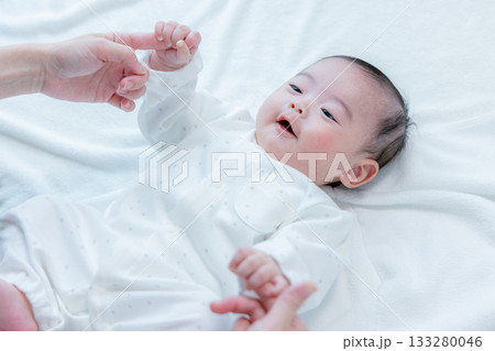 3ヶ月の赤ちゃん 3ヶ月の赤ちゃん 133280046