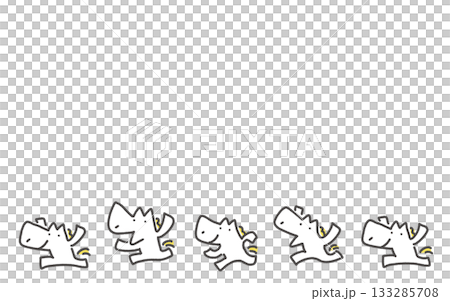 許多可愛的小馬駒精力充沛地奔跑。文本空間框架 133285708