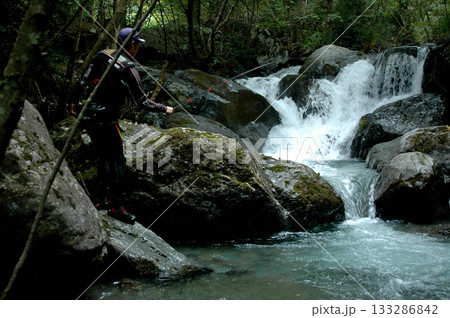 鹿留川源流の渓流釣り 133286842