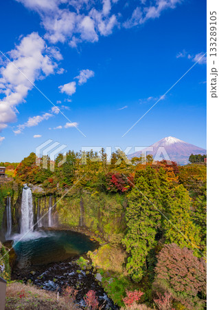 【静岡県】音止の滝・紅葉　富士山 133289105