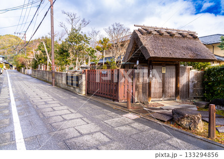冬の嵯峨野の街並みの風景2 京都府京都市右京区 冬の嵯峨野の街並みの風景2 京都府京都市右京区 133294856