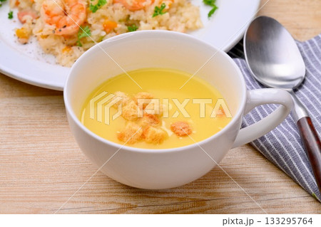 海老ピラフ、エビピラフ、洋風炊き込みご飯、洋食。 海老ピラフ、エビピラフ、洋風炊き込みご飯、洋食。 133295764