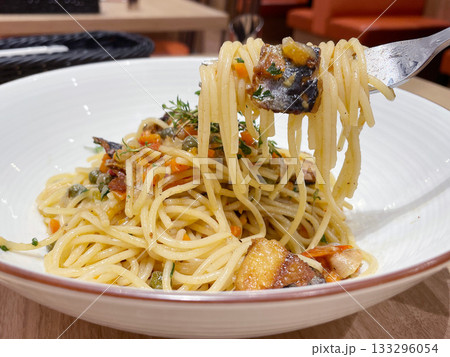 イワシのペペロンチーノスパゲッティ アンチョビ風味のパスタ イワシのペペロンチーノスパゲッティ アンチョビ風味のパスタ 133296054