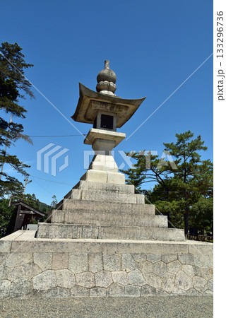岡山 吉備津彦神社 大燈籠 岡山 吉備津彦神社 大燈籠 133296736