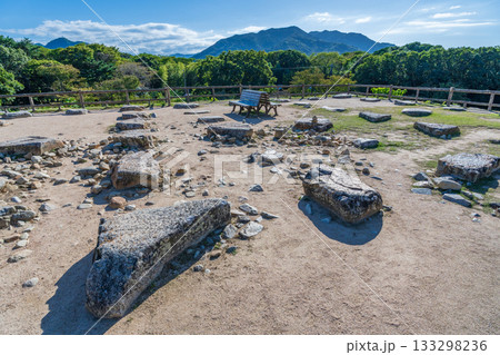 山口県萩市 萩城跡の天守の礎石 山口県萩市 萩城跡の天守の礎石 133298236