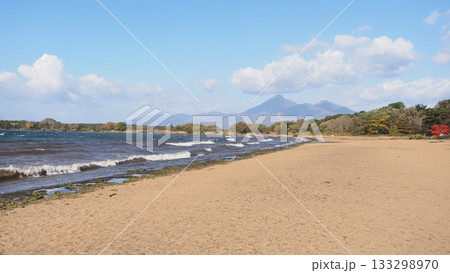 季節風に波立つ猪苗代湖 季節風に波立つ猪苗代湖 133298970