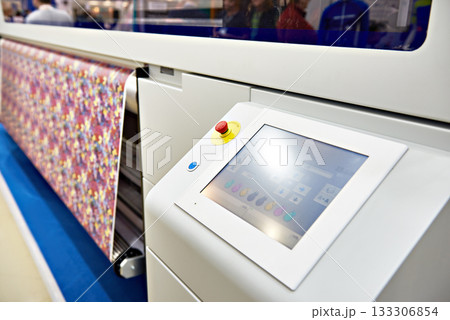 Wide format printer for on fabric and paper 133306854