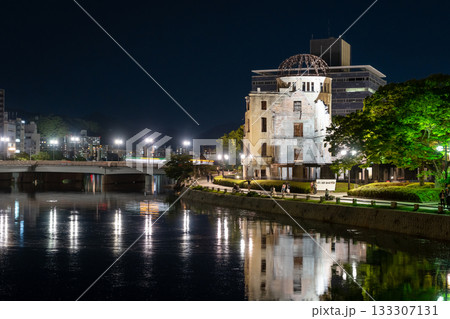 Genbaku Dome illuminated at night in Hiroshima Peace Memorial Park, Japan 133307131
