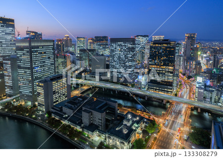 大阪中之島と梅田の夕景 (大阪府大阪市北区) 大阪中之島と梅田の夕景 (大阪府大阪市北区) 133308279