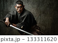 日本刀を携えた武士の肖像、武士道の精神 133311620